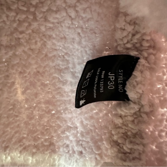 Pol sweater size large - Picture 2 of 3